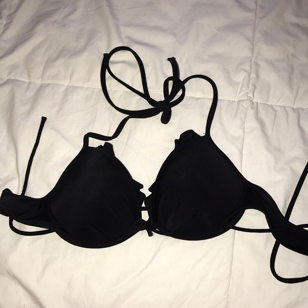 Black push up Victoria’s Secret top